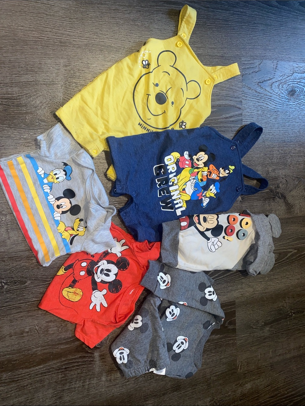 Disney Bundle Mickey Mouse & Winnie The Pooh, 12M